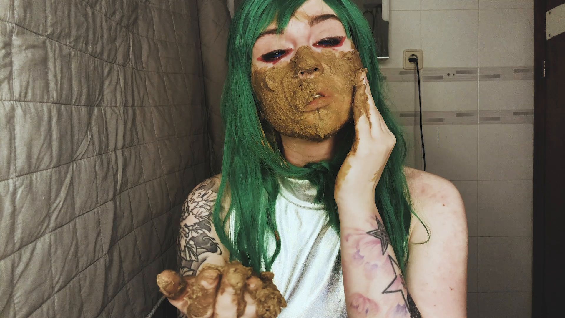 DirtyBetty – My Hobby Creepy Scat Play