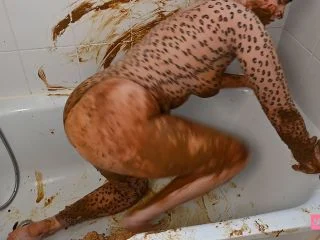 Ninounini – DROWNING IN A SHITTY BATH screenshot 1