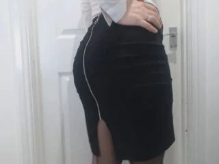 Teacher Katie -Pee-Pee Teacher Needs A Pee screenshot 3