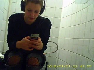 Student Restroom 78 screenshot 4