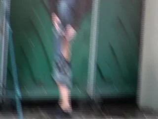 Voyeur Outdoor Voyeur Pee screenshot 3
