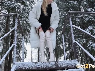 Classy In Snow screenshot 3