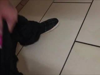 CandieCane – Walmart Bathroom Floor Pee screenshot 6