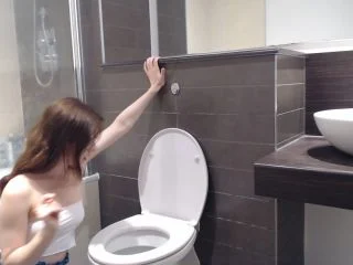 Lola Rae UK Loser Toilet Slave screenshot 7
