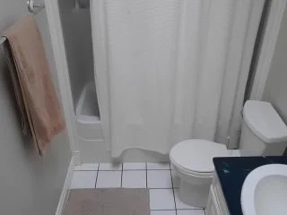 Hazelsimone – Teenage Sister Bathroom Spy Cam screenshot 7