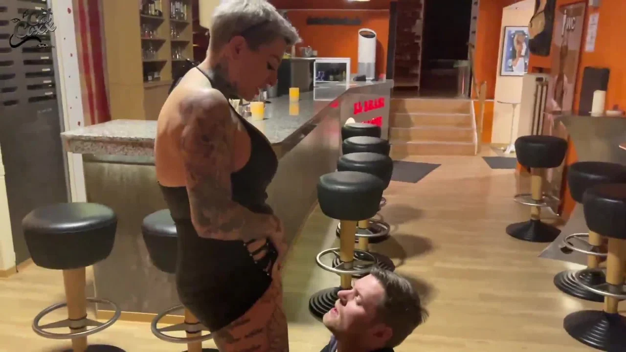 Cat Coxx-Durstloescher Direkt Aus Der Quelle