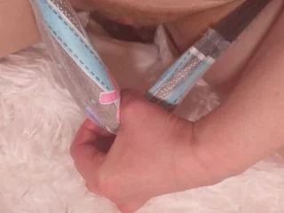 PooGirlSofia – MESSY VINTAGE TOY CAR FETISH screenshot 5