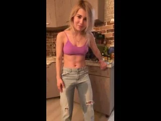 Misty Phoenix – Accidentally Peeing And Pooping In My Jeans screenshot 6