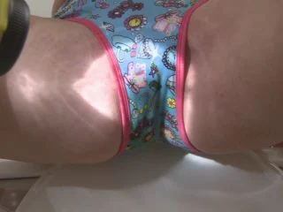 Wet Panties For Daddy screenshot 3