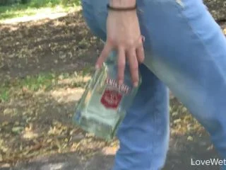 A Wasted Girl Peed Herself – Eileen screenshot 1