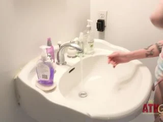 Madi Collins Takes A Piss screenshot 6