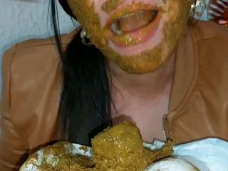 LOVE SCAT CATX – HUGE SHIT IN DIAPERS screenshot 7