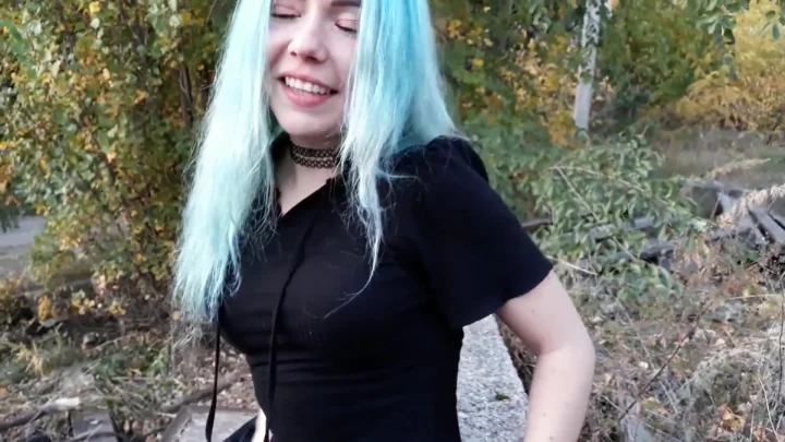 The Girl Peed On The Stranger