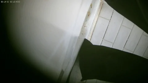 Sneaky_Photos_of_Beautiful_Women_Urinating