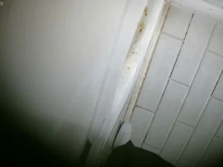 Sneaky Photos Of Beautiful Women Urinating screenshot 7