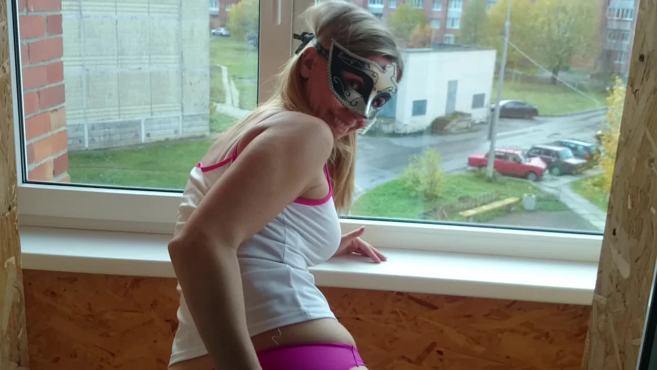 Brown Wife – Panty Pooping On The Balcony