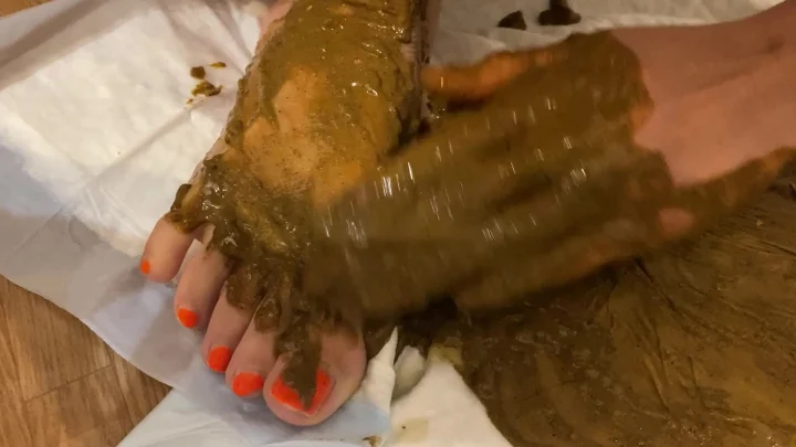 P00girl – Diarrhea Immediately Began First Person Scat