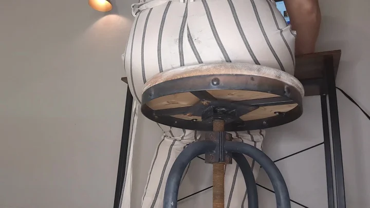 BetweenMyCheeks – Office Poop