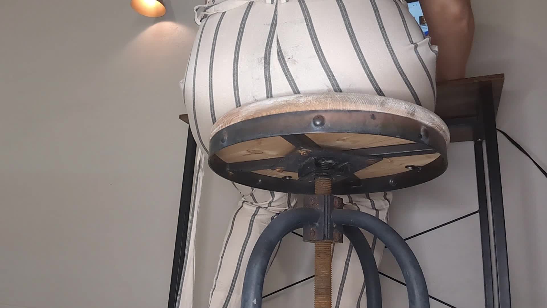 BetweenMyCheeks – Office Poop