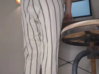BetweenMyCheeks – Office Poop screenshot 4