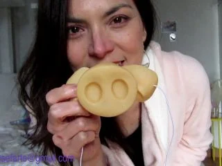 Peteuse – Peteuses Shit Pig Humiliation screenshot 2