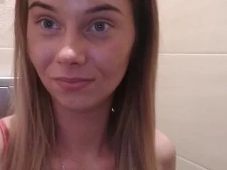HotDirtyIvone – Public Diarrhea screenshot 5