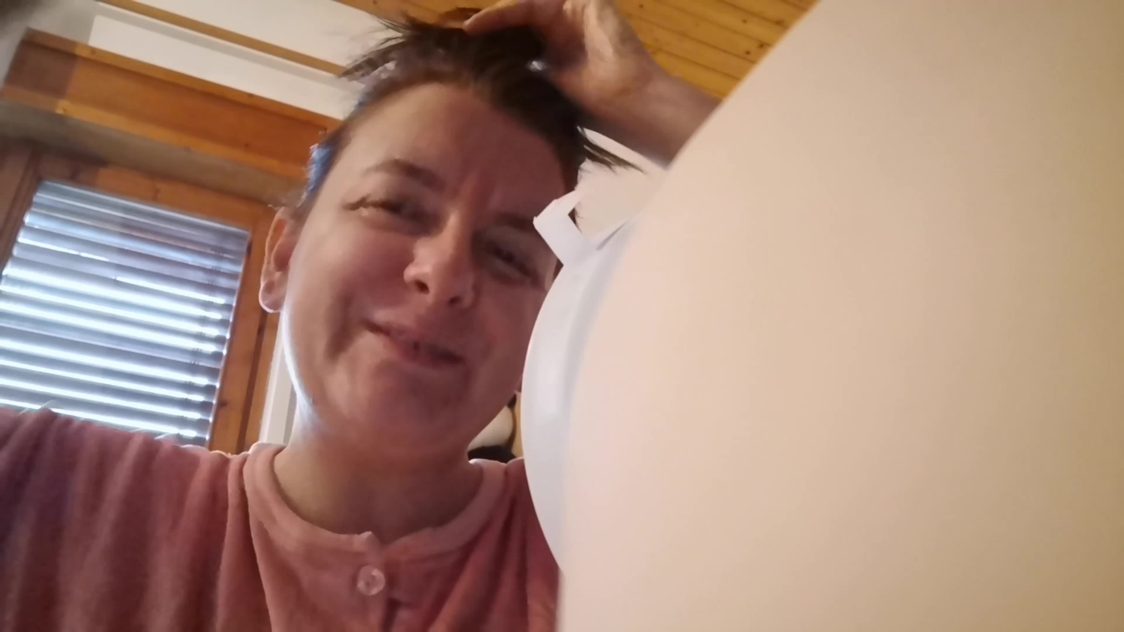 Nicolettaxxx – My Friend Farts In My Face