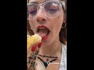 Spanish Beauty Eats Baklava And Takes A Shit In A Glass For You screenshot 4