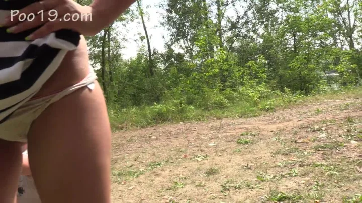 MilanaSmelly – Feeding From Panties On A Sunny Day