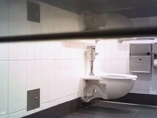 Hot Girls On Student Toilet 3 screenshot 2