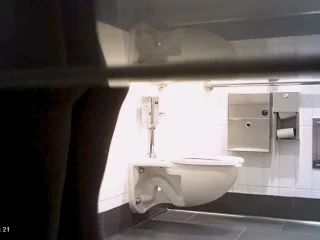 Hot Girls On Student Toilet 3 screenshot 5
