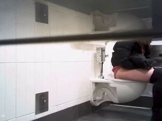 Hot Girls On Student Toilet 3 screenshot 7