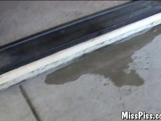 MissPiss – Puddles Of Pee screenshot 7