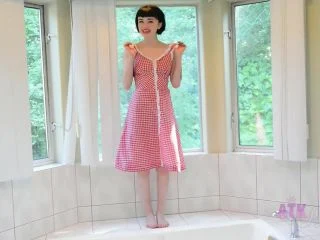 Matilda Bow – 18 Years Old USA screenshot 1