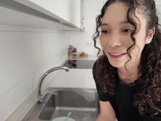 LinaLynn – Wenn Das Der Vermieter Sieht – In Airbnb SPULBECKEN GEPISST screenshot 1