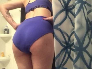 Missellie8 Aka Ellie Shae – Shit In Her Underpants screenshot 1