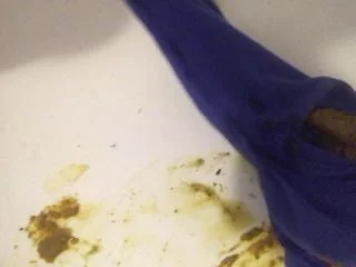 Missellie8 Aka Ellie Shae – Shit In Her Underpants screenshot 4