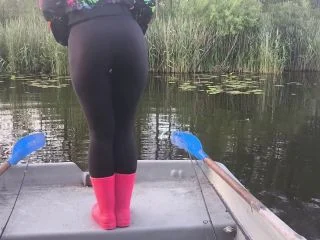 Latvian MILF Having Pee On A Boat screenshot 1