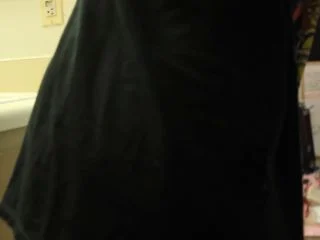 Bratty Bella Has To Piss In Her Sink screenshot 4