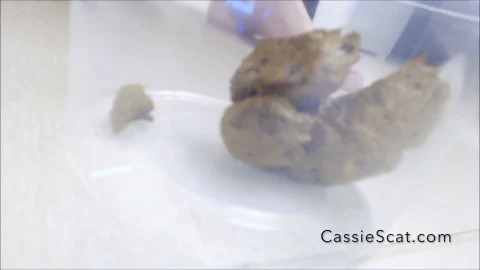 CassieScat_-_Slow_Constipated_Birthing_Position_Shit