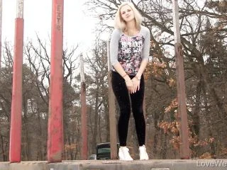 Naty Pearl – Pissing Scene screenshot 1