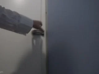 Faye Taylor – Ladies Toilet Peeing screenshot 7