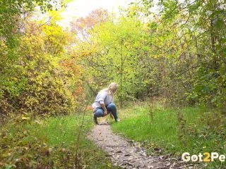 Quickie In The Woods screenshot 2