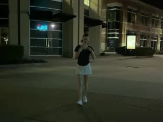 Peachypoppy – VERY Public Panty Wetting screenshot 5