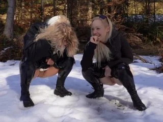 PUBLIC PISS IM SCHNEE Lack-Bitches On Tour – Leckst Du Uns Sauber screenshot 7