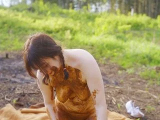 Lyndra Lynn – Big Dump In The Woods screenshot 3