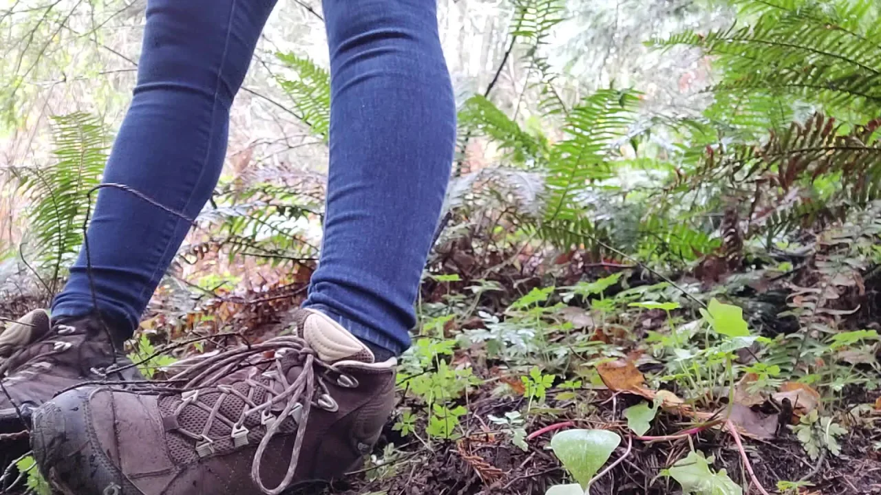 Nerdyfaery – Pissing Outdoors Is Such Sweet Relief