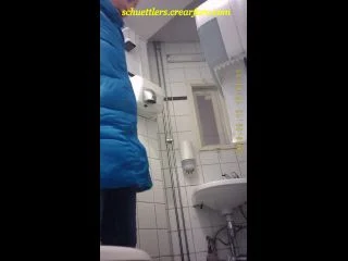 Student Restroom 88 screenshot 2