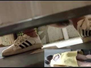 Restroom Of A Restaurant Next To A University screenshot 5