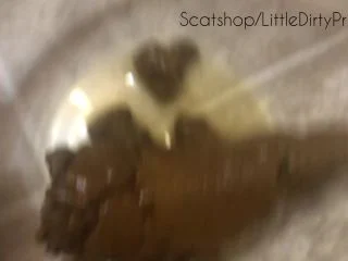 LittleDirtyPrincess – Wide Poop Into A Bowl screenshot 7